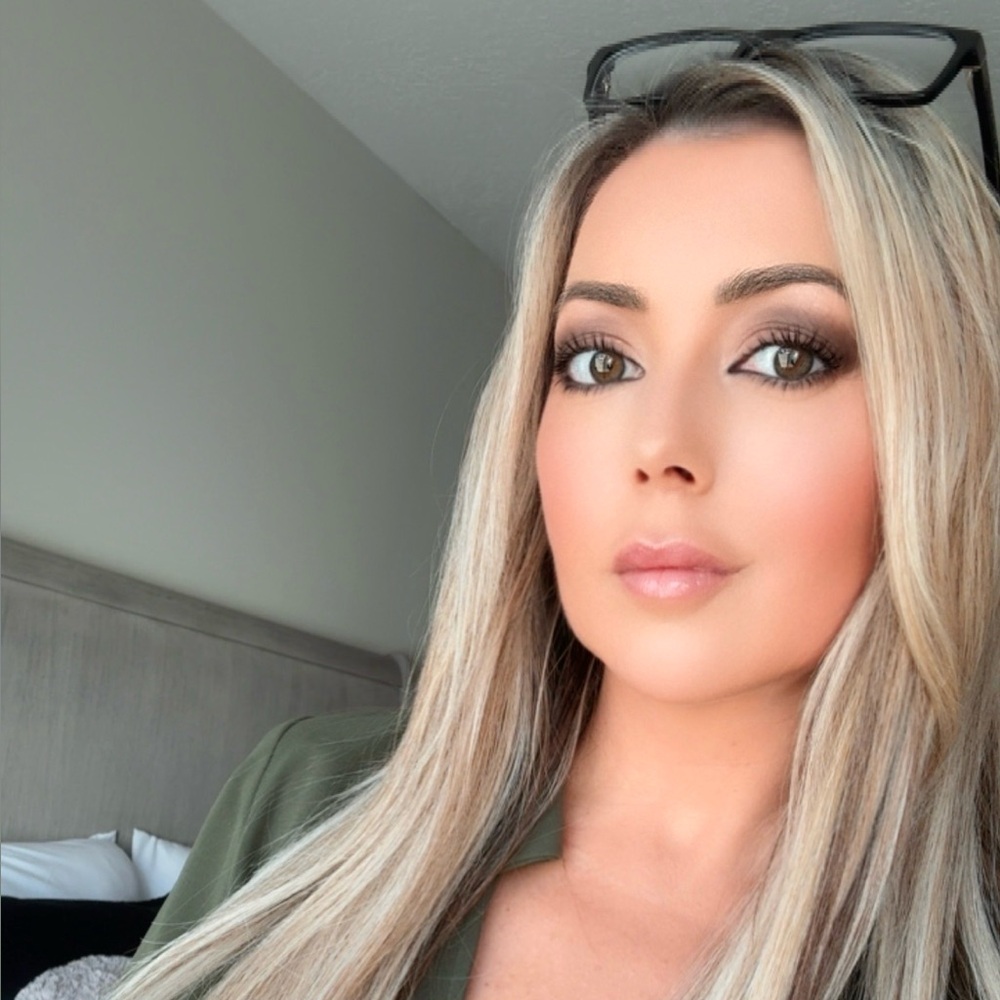 Meet your Posher, Suzanne